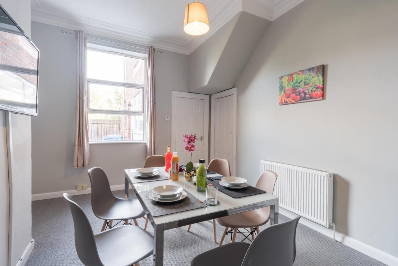 3 Bedroom Saks - 2 Living Area House In Newland Ave Hull Kingston upon Hull Exterior foto